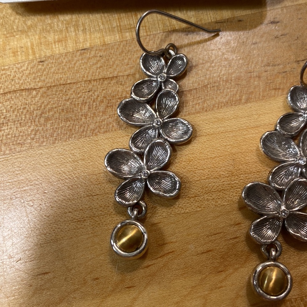 Brighton Earrings - Picture 3 of 9